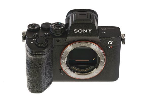 Mirrorless camera body