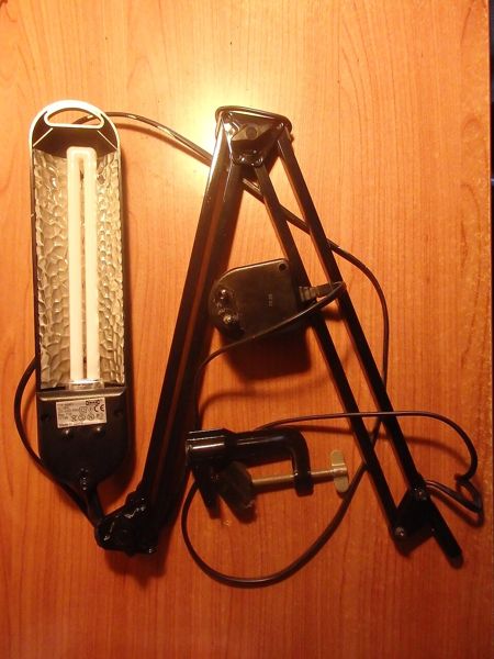 Desk lamp